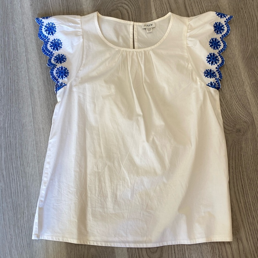 J Crew embroidered sleeve cotton top. XXS